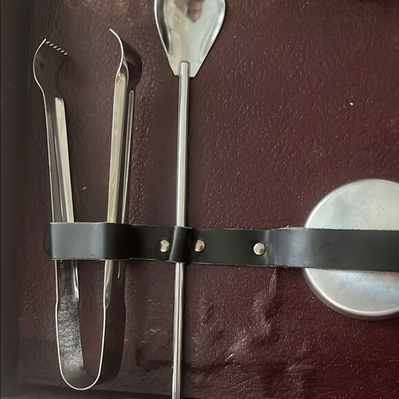 Vintage Portable Pub Londonaire Barware Set PRICE IS NOW FIRM NO OFFERS PLEASE - Picture 7 of 12